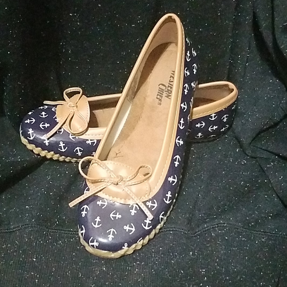 Rain shoes